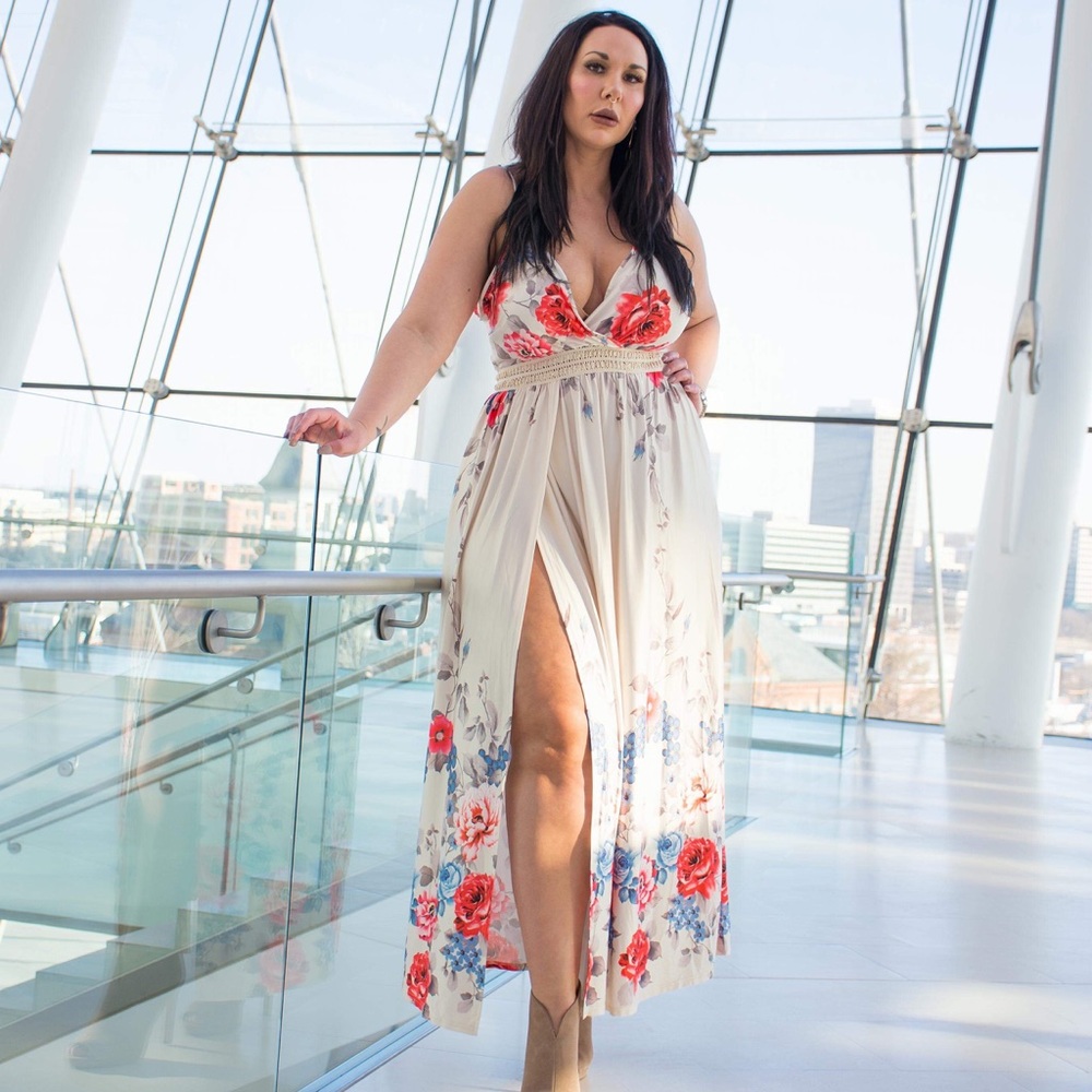 Xehar Curvy White Floral Maxi Dress- 1x